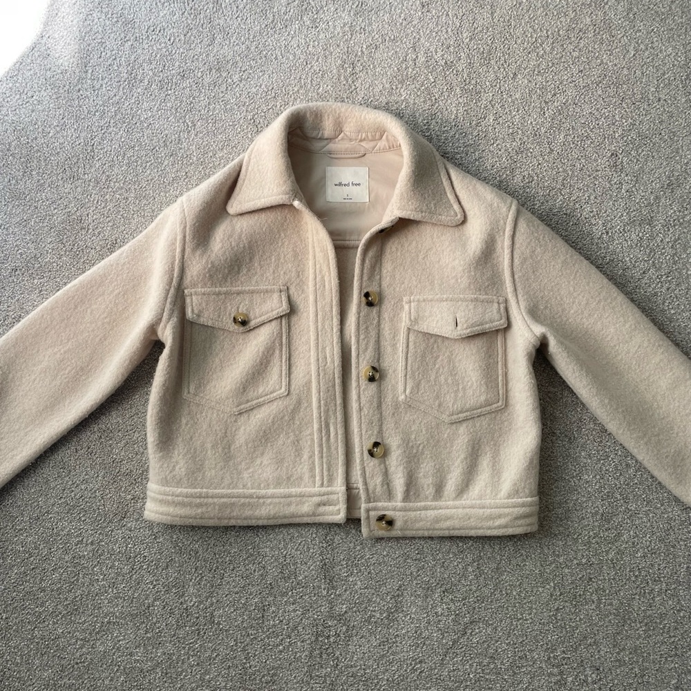 Aritzia Wilfred Free Shacket